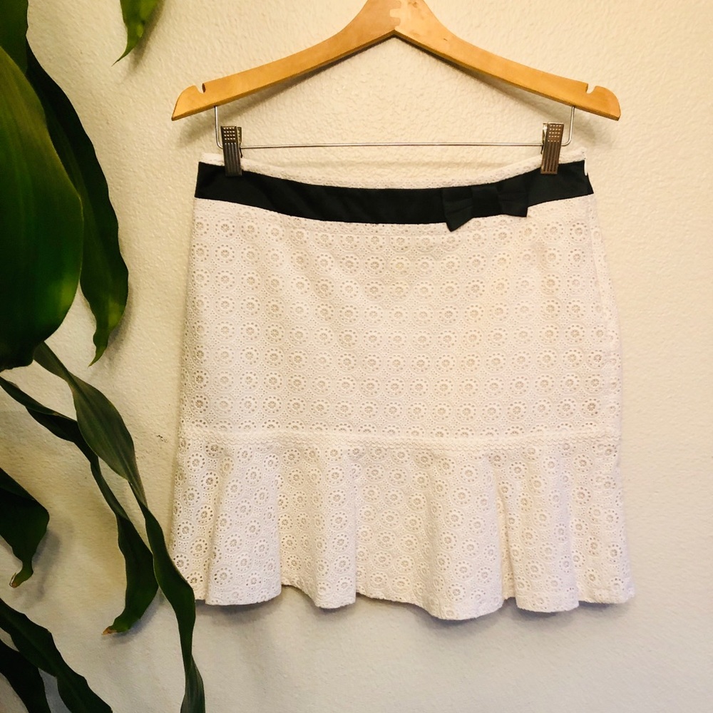 Karen Millen Crocheted White Skirt w/Satin Trim - Picture 1 of 8